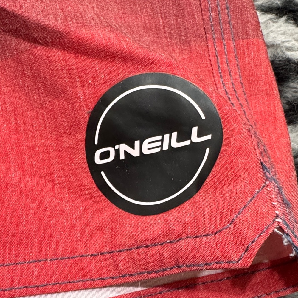O'Neill Men's Patriotic Red and Navy Board Shorts - Picture 2 of 6